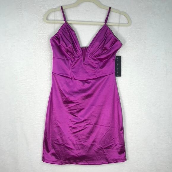 Thirty‎ Thirty Dress Womens Small Purple Satin Mini V Notch Pleated Silky Party - Picture 1 of 10